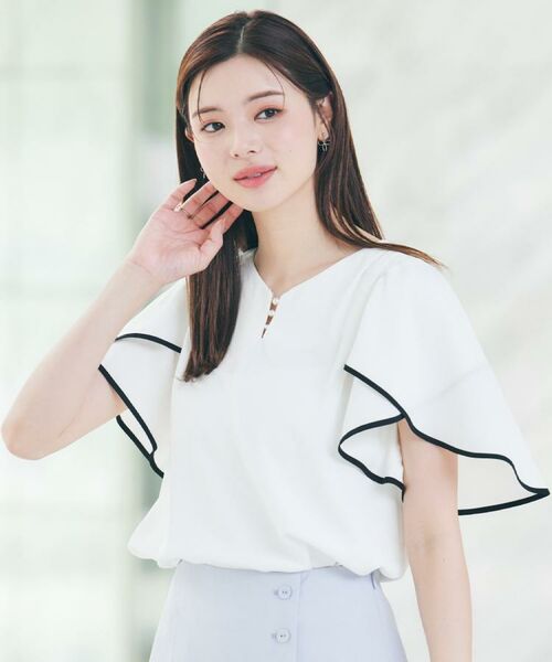 Couture Brooch / クチュールブローチ シャツ・ブラウス | 【洗える・通勤】Vネックパール調フレアブラウス | 詳細7