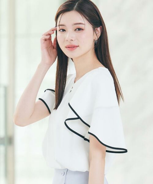 Couture Brooch / クチュールブローチ シャツ・ブラウス | 【洗える・通勤】Vネックパール調フレアブラウス | 詳細9