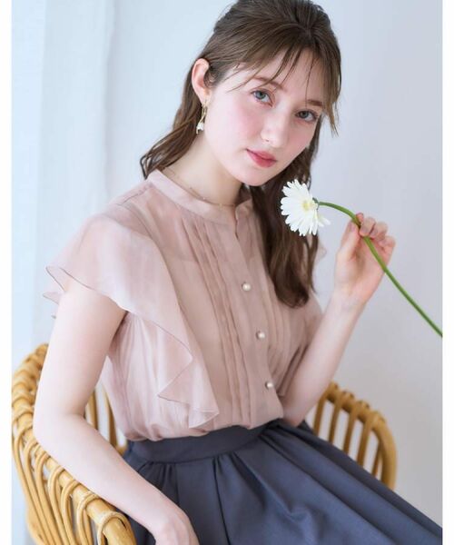 Couture Brooch / クチュールブローチ シャツ・ブラウス | 【洗える・オシャレな透け感】タックデザインフレア袖シアーブラウス(ピンクベージュ(053))