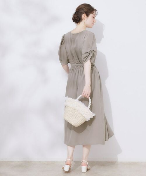 Couture Brooch / クチュールブローチ ロング・マキシ丈ワンピース | 【マシンウォッシャブル・二の腕カバー】ウエストベルトVネックワンピース | 詳細3