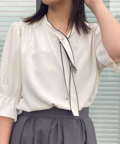 Couture Brooch / クチュールブローチ シャツ・ブラウス | 【大人可愛い・5分袖・通勤】デザインタイブラウス | 詳細9