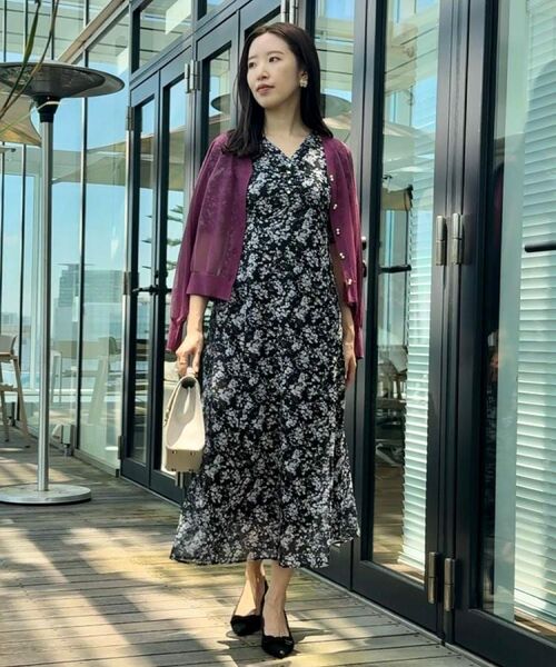 Couture Brooch / クチュールブローチ ロング・マキシ丈ワンピース | 【一枚で着映える・通勤】Vネックフラワーワンピース | 詳細12