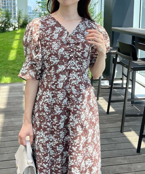 Couture Brooch / クチュールブローチ ロング・マキシ丈ワンピース | 【一枚で着映える・通勤】Vネックフラワーワンピース | 詳細25