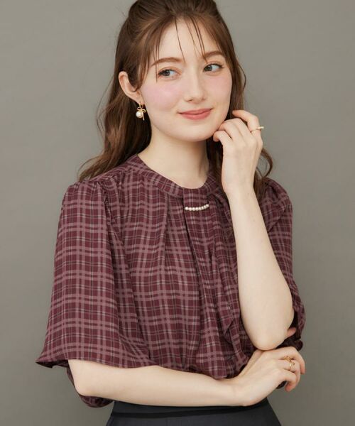 Couture Brooch / クチュールブローチ シャツ・ブラウス | 【着映え・5分袖・通勤】パール調タイチェックプリントブラウス | 詳細27