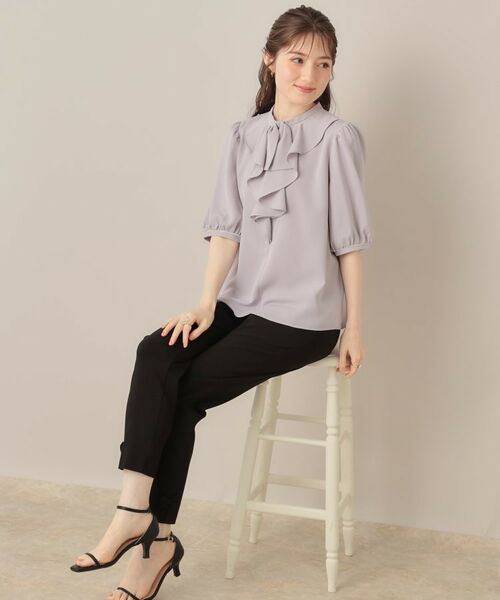 Couture Brooch / クチュールブローチ シャツ・ブラウス | 【華やか・5分袖・通勤】配色フリルタイブラウス | 詳細18