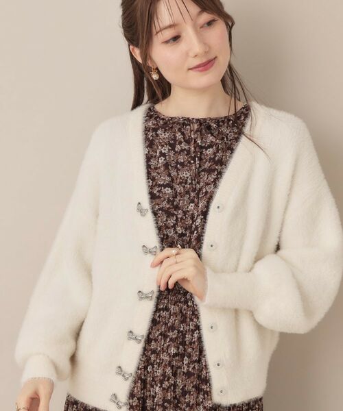 Couture Brooch / クチュールブローチ ニット・セーター | 【高見え・大人可愛い】ビジューリボン釦 前後2WAYフェザーカーディガントップス | 詳細4