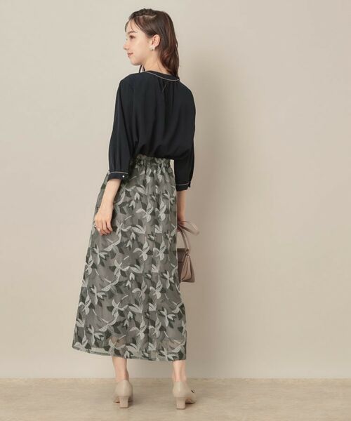 Couture Brooch / クチュールブローチ ロング・マキシ丈スカート | 【花柄・きれいめ・通勤】リンドウエンブロメッシュスカート | 詳細3