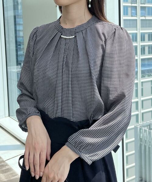 Couture Brooch / クチュールブローチ シャツ・ブラウス | 【大人可愛い・パール取り外し・通勤】・タックタイチェック柄ブラウス | 詳細12