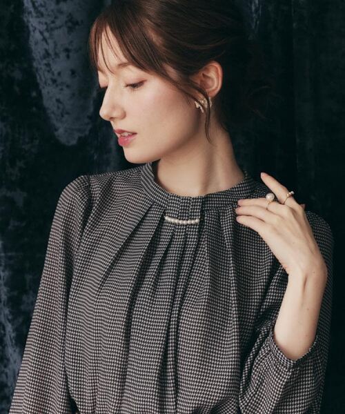 Couture Brooch / クチュールブローチ シャツ・ブラウス | 【大人可愛い・パール取り外し・通勤】・タックタイチェック柄ブラウス | 詳細15