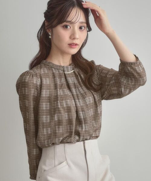 Couture Brooch / クチュールブローチ シャツ・ブラウス | 【大人可愛い・パール取り外し・通勤】・タックタイチェック柄ブラウス | 詳細26