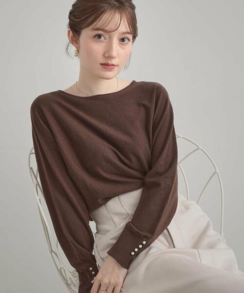 Couture Brooch / クチュールブローチ ニット・セーター | 【大人上品・通勤・前後2WAY】バックパール調ドルマンニット(ブラウン(043))