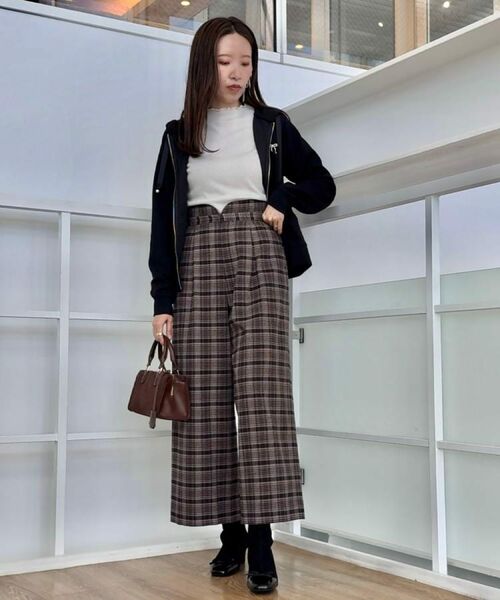 Couture Brooch / クチュールブローチ パーカー | 【マシンウォッシャブル・UVケア・大人可愛い】リボン刺繍ダンボールZIPフーディ | 詳細17