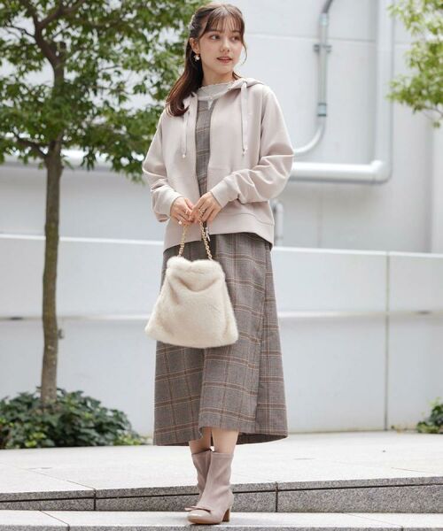 Couture Brooch / クチュールブローチ パーカー | 【マシンウォッシャブル・UVケア・大人可愛い】リボン刺繍ダンボールZIPフーディ | 詳細27