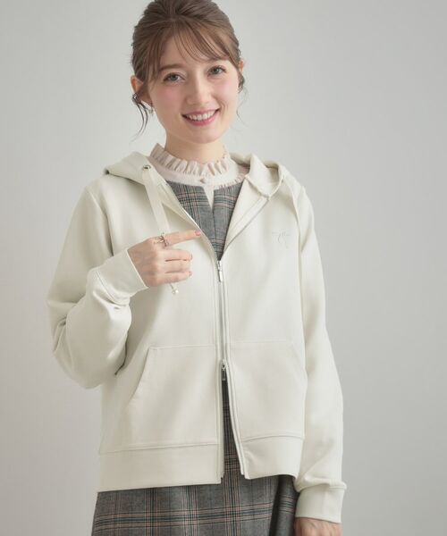 Couture Brooch / クチュールブローチ パーカー | 【マシンウォッシャブル・UVケア・大人可愛い】リボン刺繍ダンボールZIPフーディ | 詳細4