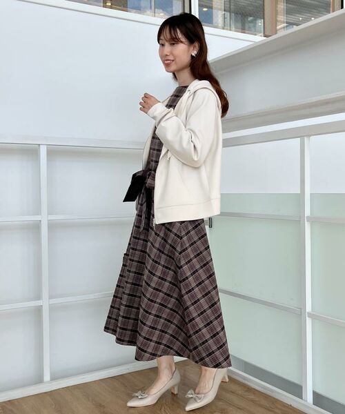 Couture Brooch / クチュールブローチ パーカー | 【マシンウォッシャブル・UVケア・大人可愛い】リボン刺繍ダンボールZIPフーディ | 詳細8