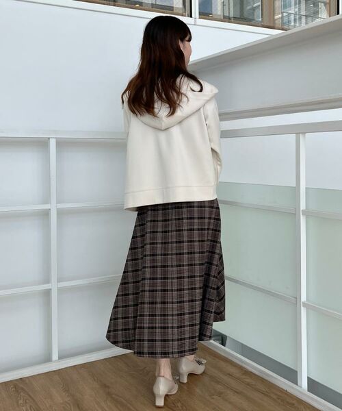 Couture Brooch / クチュールブローチ パーカー | 【マシンウォッシャブル・UVケア・大人可愛い】リボン刺繍ダンボールZIPフーディ | 詳細9