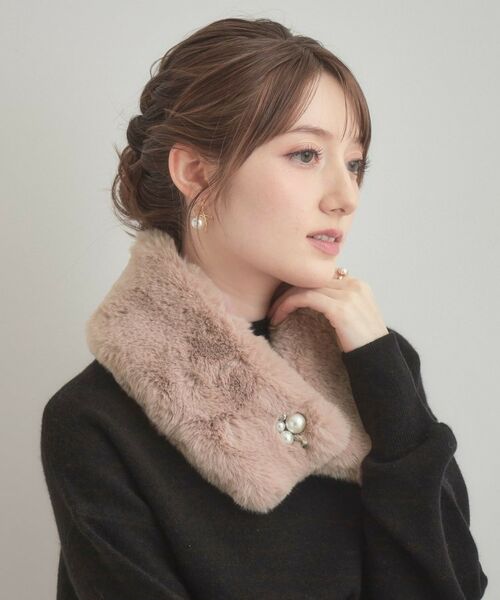 Couture Brooch / クチュールブローチ マフラー・ショール・スヌード・ストール | エコファービジューパール調ティペット | 詳細6