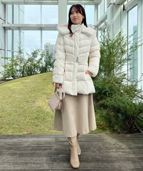 Couture Brooch / クチュールブローチ ダウンジャケット・ベスト | 【2WAY・ベルト付き】フードフェイクファー ミドル丈ダウンコート | 詳細18
