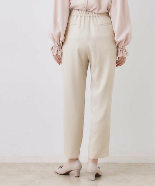 Couture Brooch / クチュールブローチ パンツ | パール調釦テーパードパンツ | 詳細3