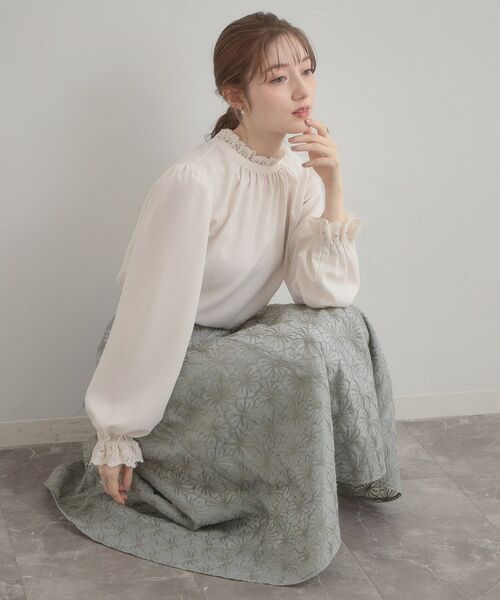 Couture Brooch / クチュールブローチ ロング・マキシ丈スカート | フラワーエンブロスカート（グレー(412)）