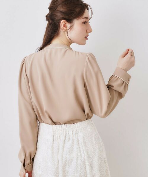 Couture Brooch / クチュールブローチ シャツ・ブラウス | 配色タックタイブラウス | 詳細10