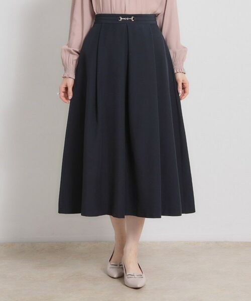 Couture Brooch / クチュールブローチ ロング・マキシ丈スカート | ビットベルトタックスカート | 詳細15