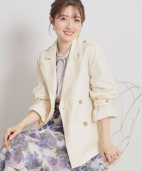 Couture Brooch / クチュールブローチ トレンチコート | 撥水ハーフトレンチコート（アイボリー(004)）