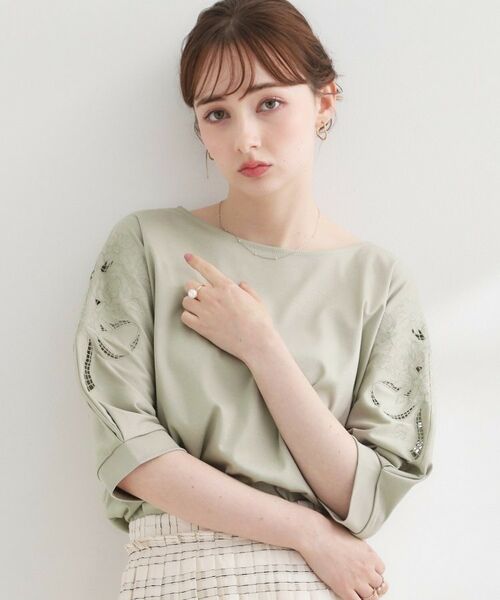 Couture Brooch / クチュールブローチ カットソー | 【接触冷感・UVカット】エンブロドルマントップス（カーキ(027)）
