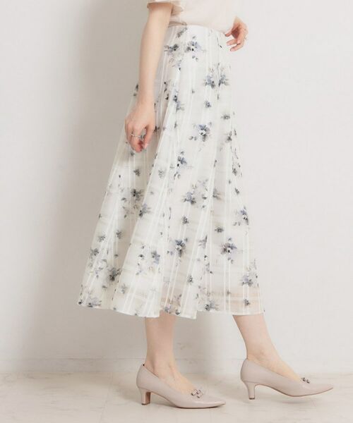 Couture Brooch / クチュールブローチ ロング・マキシ丈スカート | シアーチェックフラワープリント | 詳細2