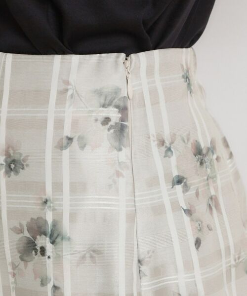 Couture Brooch / クチュールブローチ ロング・マキシ丈スカート | シアーチェックフラワープリント | 詳細26