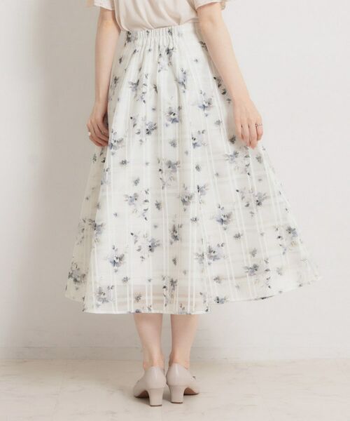 Couture Brooch / クチュールブローチ ロング・マキシ丈スカート | シアーチェックフラワープリント | 詳細3