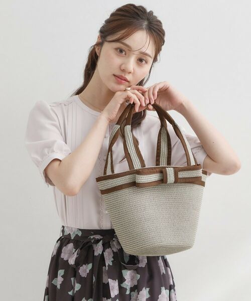 Couture Brooch / クチュールブローチ トートバッグ | リボンペーパートート（ライトグレー(011)）