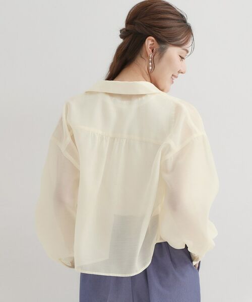 Couture Brooch / クチュールブローチ シャツ・ブラウス | パール調ボタン・オーガンジーショート丈シアーシャツ | 詳細2