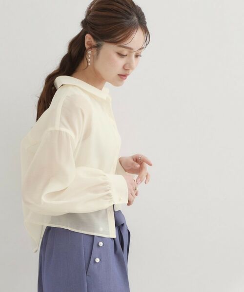 Couture Brooch / クチュールブローチ シャツ・ブラウス | パール調ボタン・オーガンジーショート丈シアーシャツ | 詳細3