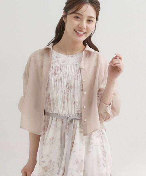 Couture Brooch / クチュールブローチ シャツ・ブラウス | パール調ボタン・オーガンジーショート丈シアーシャツ（ピンクベージュ(053)）