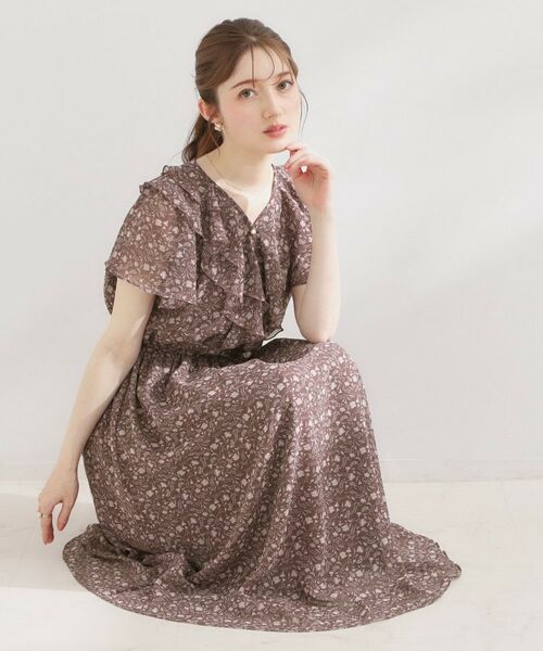 Couture Brooch / クチュールブローチ ロング・マキシ丈ワンピース | フリルフラワーワンピース（ブラウン(143)）