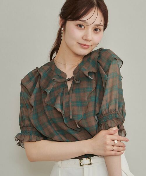 Couture Brooch / クチュールブローチ シャツ・ブラウス | 揚柳シフォンフリルチェックブラウス(モカブラウン(142))