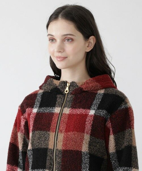 ☆ブルーレーベルクレストブリッジ　ピンクのボアパーカー 38 美品☆ ☆ブルーレーベルクレストブリッジ ピンクのボアパーカー 38 美