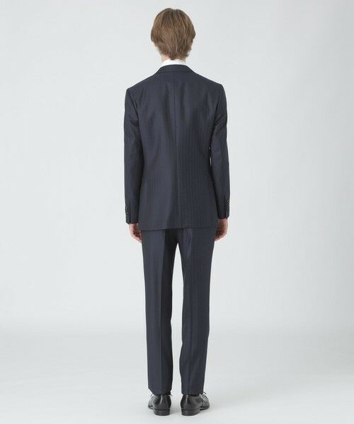 Ermenegildo Zegna ネイビーシャドーストライプスリーピース