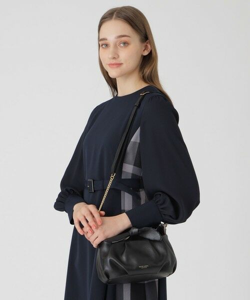 BLUE LABEL / BLACK LABEL CRESTBRIDGE / ブルーレーベル / ブラックレーベル・クレストブリッジ  ショルダーバッグ | ギャザーリボンレザーバッグ | 詳細1
