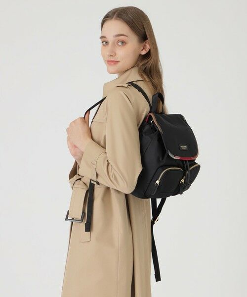 BLUE LABEL / BLACK LABEL CRESTBRIDGE / ブルーレーベル / ブラックレーベル・クレストブリッジ  ショルダーバッグ | ナイロンバックパック | 詳細1