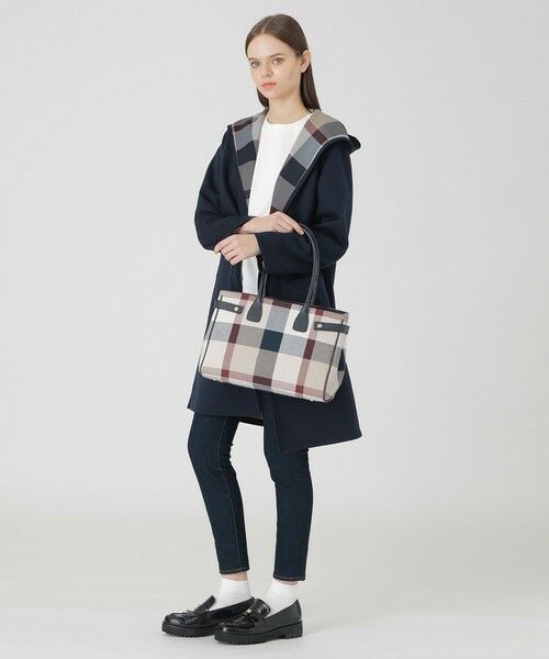 BLUE LABEL / BLACK LABEL CRESTBRIDGE / ブルーレーベル / ブラックレーベル・クレストブリッジ  ショルダーバッグ | クレストブリッジチェックキャンバスハトメトート | 詳細2