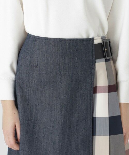 BLUE LABEL / BLACK LABEL CRESTBRIDGE / ブルーレーベル / ブラックレーベル・クレストブリッジ  ミニ・ひざ丈スカート | スラブシャンブレーデニムミニスカート | 詳細18