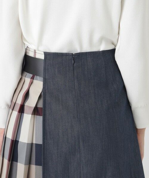 BLUE LABEL / BLACK LABEL CRESTBRIDGE / ブルーレーベル / ブラックレーベル・クレストブリッジ  ミニ・ひざ丈スカート | スラブシャンブレーデニムミニスカート | 詳細19