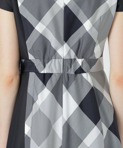 BLUE LABEL / BLACK LABEL CRESTBRIDGE / ブルーレーベル / ブラックレーベル・クレストブリッジ  ドレス | クレストブリッジチェックライトクロッシングツイル切替ドレス | 詳細4