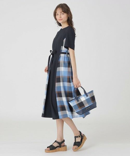 BLUE LABEL CRESTBRIDGE チェック柄フード付き　ポンチョ ブルーレーベルクレストブリッジ BLUE LABEL CRESTBRIDGE フード