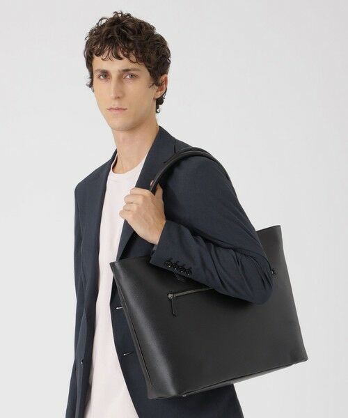 BLUE LABEL ブラック トートバッグ セール】 パーシャルクレストブリッジチェックPVCトート