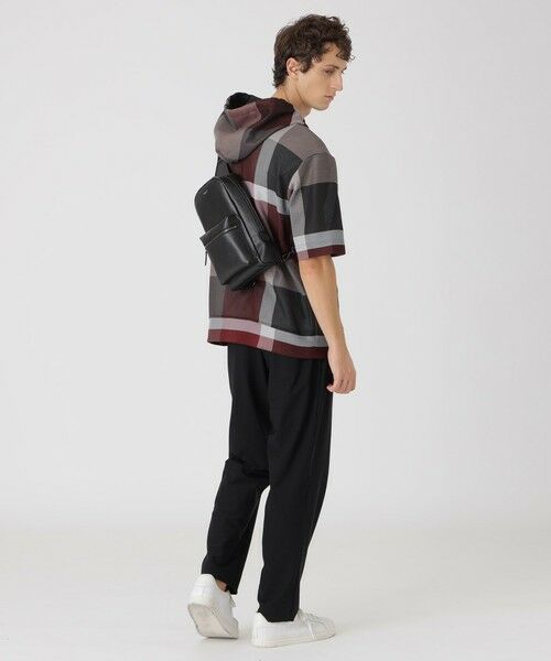 BLUE LABEL / BLACK LABEL CRESTBRIDGE / ブルーレーベル / ブラックレーベル・クレストブリッジ  ショルダーバッグ | シュリンクレザーボディバッグ | 詳細2