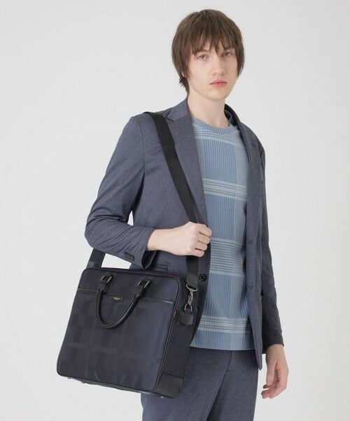 BLUE LABEL / BLACK LABEL CRESTBRIDGE / ブルーレーベル / ブラックレーベル・クレストブリッジ  ショルダーバッグ | 【一部店舗限定】シャドークレストブリッジチェックブリーフバッグ | 詳細13
