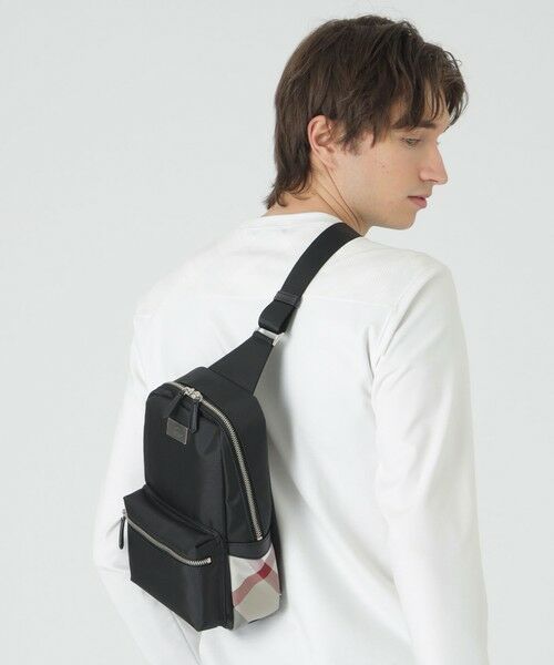 ブラックレーベルクレストブリッジ レザー×ナイロン チェック柄 ボディバッグ シャドークレストブリッジチェックボディバッグ（バッグ